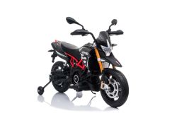 Moto eléctrica APRILIA DORSODURO 900, con licencia, batería de 12V, ruedas suaves de EVA, motores de 2 x 18W, suspensión, marco de metal, horquilla de metal, ruedas auxiliares, gris