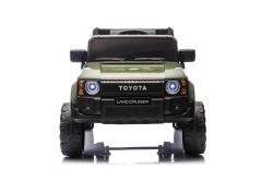 Coche eléctrico para niños Toyota Landcruiser 12V, verde militar, asiento individual ancho, control remoto 2,4 GHz, entrada USB / AUX, Bluetooth, suspensión, batería de litio, luces LED, 2 motores de 25W, licencia ORIGINAL