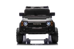 Coche eléctrico para niños Toyota Landcruiser 12V, negro, asiento individual ancho, control remoto 2,4 GHz, entrada USB / AUX, Bluetooth, suspensión, batería de litio, luces LED, 2 motores de 25W, licencia ORIGINAL
