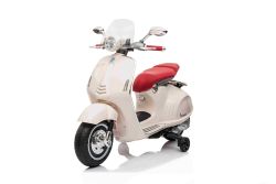 Patinete eléctrico Vespa 946 con marcha atrás, blanco, Licencia, ruedas auxiliares, 2 baterías de 6V, 2 motores de 30W, Asiento de cuero, Reproductor MP3 con entrada USB