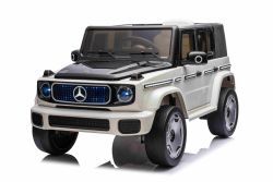Coche eléctrico para niños Mercedes-Benz EQG 12V, bianco, partes de la carrocería iluminadas con LED, luces delanteras y traseras funcionales, control remoto 2,4 GHz, entrada USB/AUX, batería de litio, 2 motores de 35W, licencia ORIGINAL
