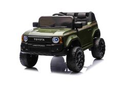 Coche eléctrico para niños Toyota Landcruiser 12V, verde militar, asiento individual ancho, control remoto 2,4 GHz, entrada USB / AUX, Bluetooth, suspensión, batería de litio, luces LED, 2 motores de 25W, licencia ORIGINAL