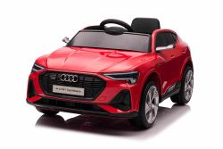 Coche eléctrico para niños Audi E-tron Sportback 12V, rojo, asiento individual amplio con cinturón de seguridad de 3 puntos, control remoto 2,4 GHz, entrada USB/AUX, suspensión, batería de litio, luces LED, 2 motores de 25W, licencia ORIGINAL