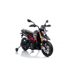 Moto eléctrica APRILIA DORSODURO 900, con licencia, batería de 12V, ruedas suaves de EVA, motores de 2 x 18W, suspensión, marco de metal, horquilla de metal, ruedas auxiliares, gris