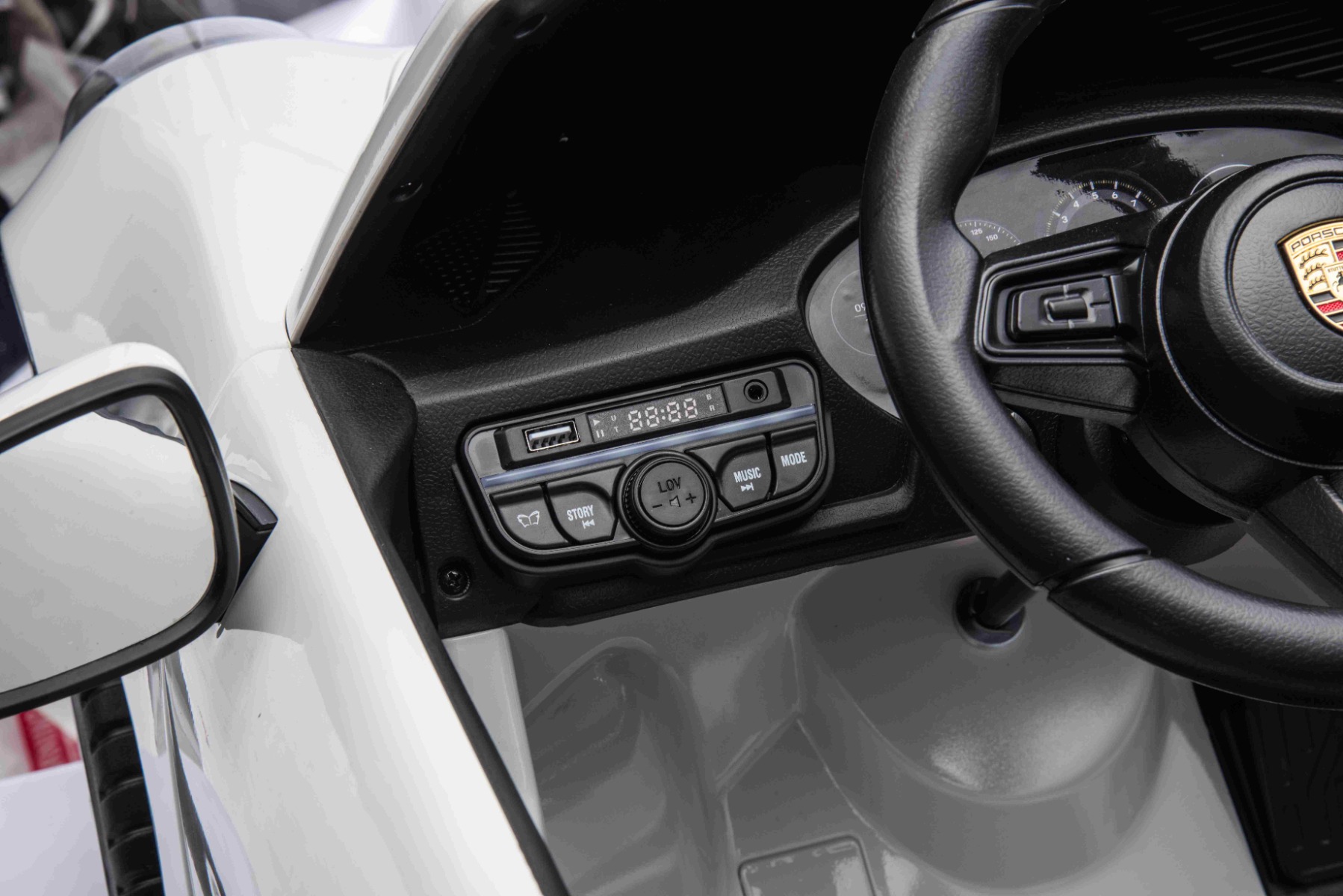 Panel de instrumentos multifunción y volante