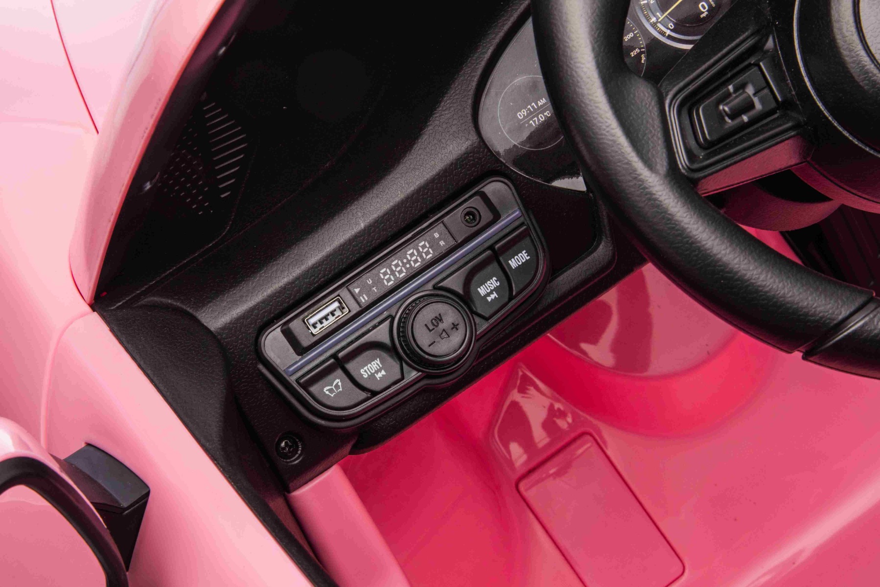 Panel de instrumentos multifunción y volante
